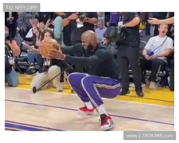 詹皇里夫斯配合神仙空接